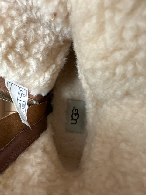 UGG BLAYRE II CUFFED SHERPA BOOT 8.5