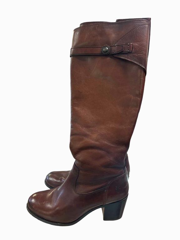 FRYE MALORIE BUTTON TALL BOOT SIZE: 7.5