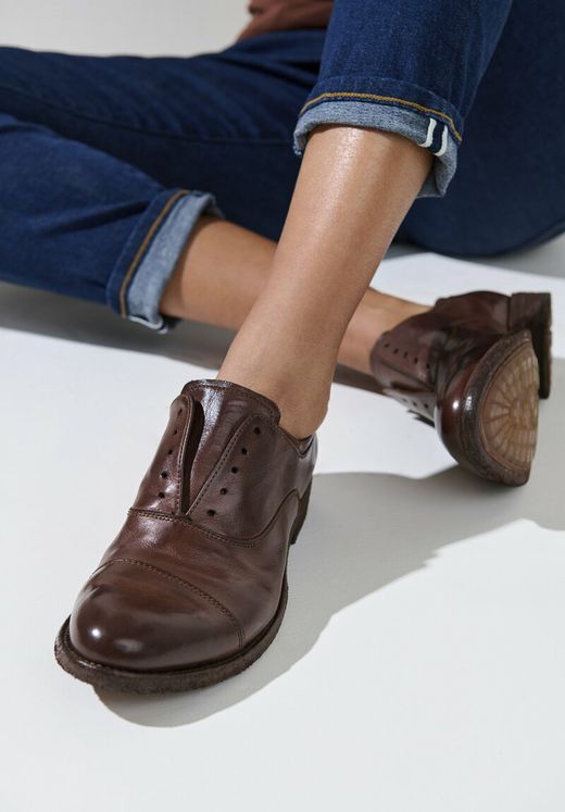 OFFICINE CREATIVE SLIP ON CAP TOE OXFORD SIZE: 38