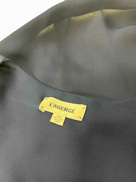 L'AGENCE KAYLA DRAPED SILK BLOUSE SIZE: M