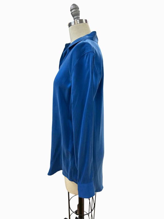 EQUIPMENT CHERILENE SILK BLEND BUTTON DOWN IN SKY DIVER SIZE: M