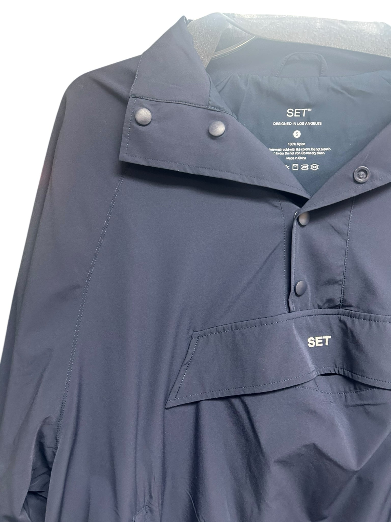 SET ACTIVE NYLON OVERSIZED NAVY SNAP LONG SLEEVE PULLOVER SIZE SMALL