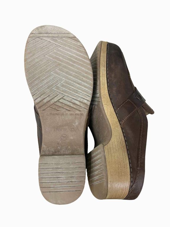 DANSKO BEL OILED LOAFER CLOG SIZE: 8