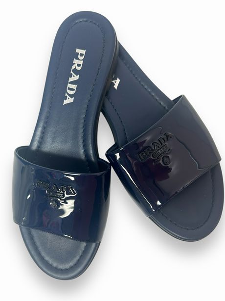 PRADA NAVY PATENT LEATHER LOGO SLIDES SIZE 9