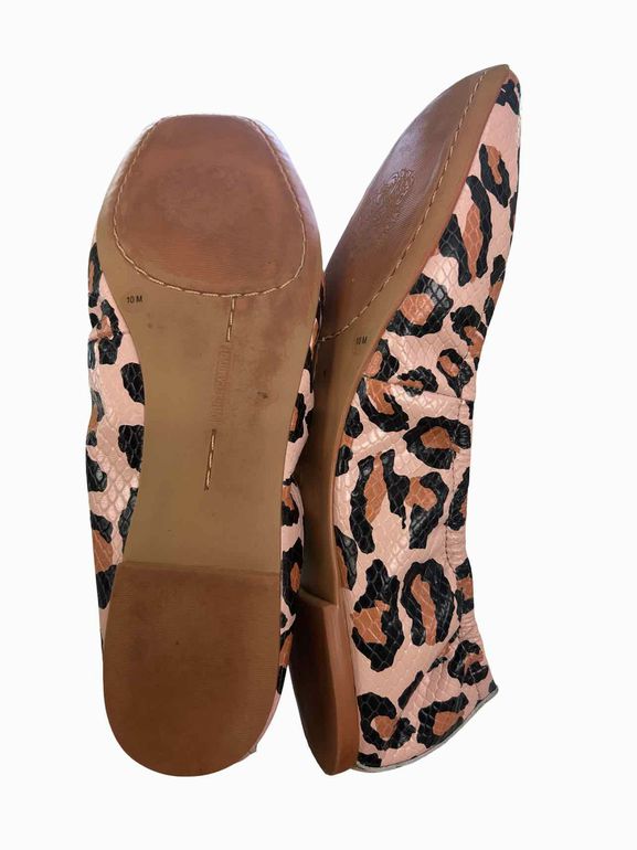 VINCE CAMUTO LEOPARD PRINT BRINDIN LOAFER SIZE: 10