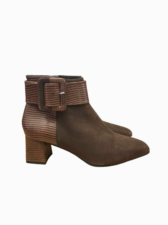 RON WHITENWB LANA SUEDE/EMBOSSED LIZARD LEATHER WEATHERPROOF BUCKLE BOOTIE  SIZE: 9