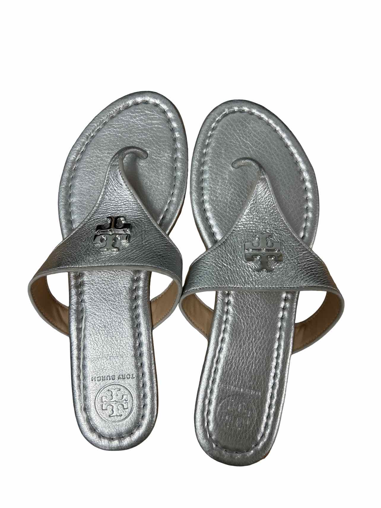 TORY BURCH PEBBLED THONG SANDAL SIZE: 8.5