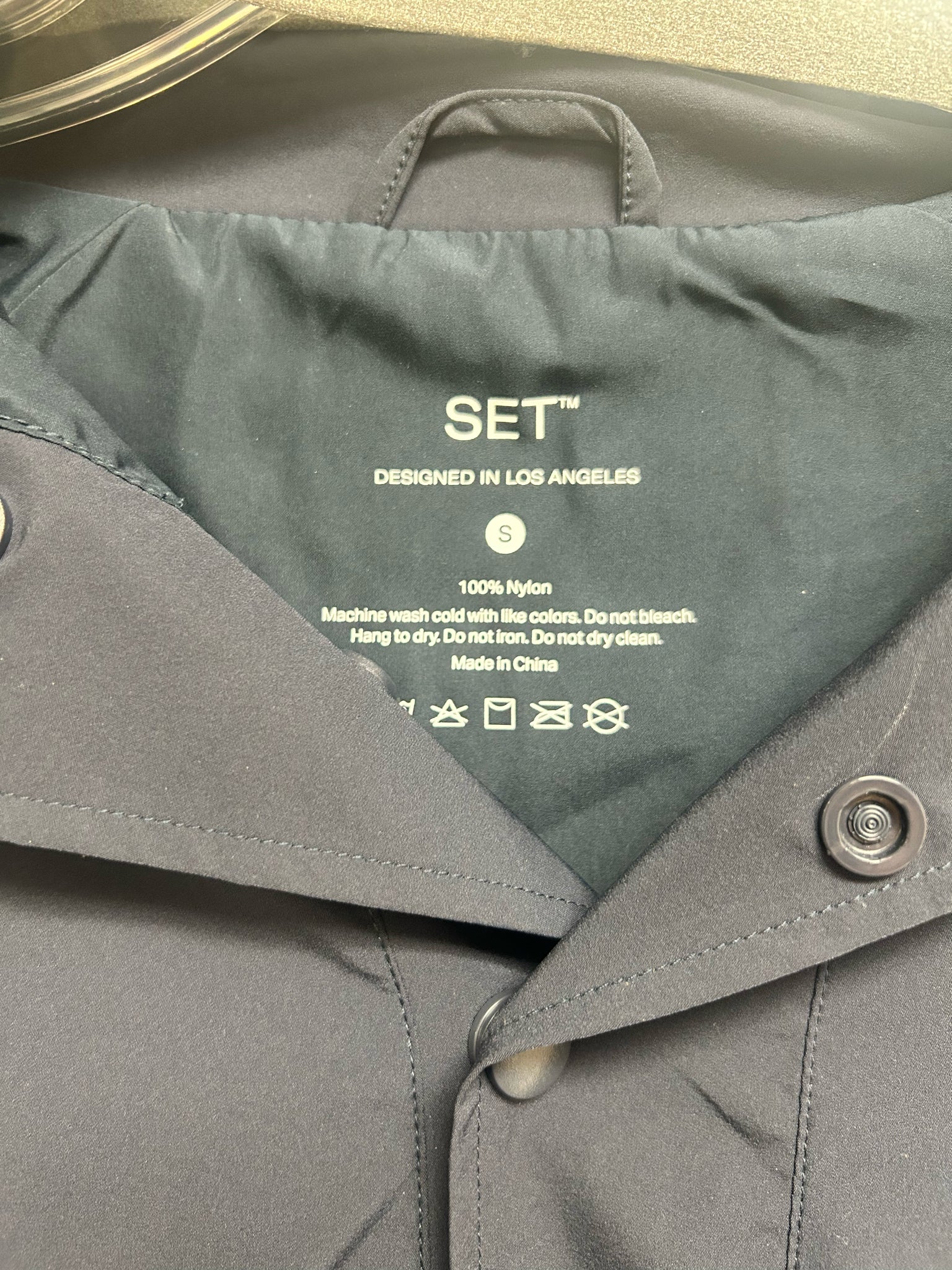 SET ACTIVE NYLON OVERSIZED NAVY SNAP LONG SLEEVE PULLOVER SIZE SMALL