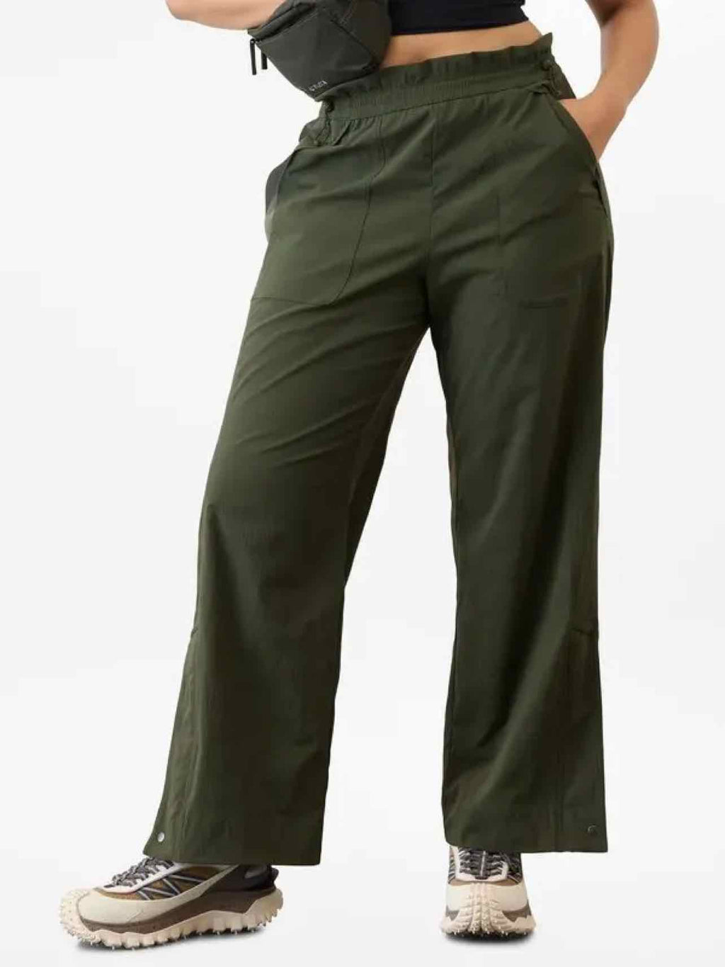 ATHLETA TREKKIE HIGH RISE PARACHUTE PANTS SIZE: S