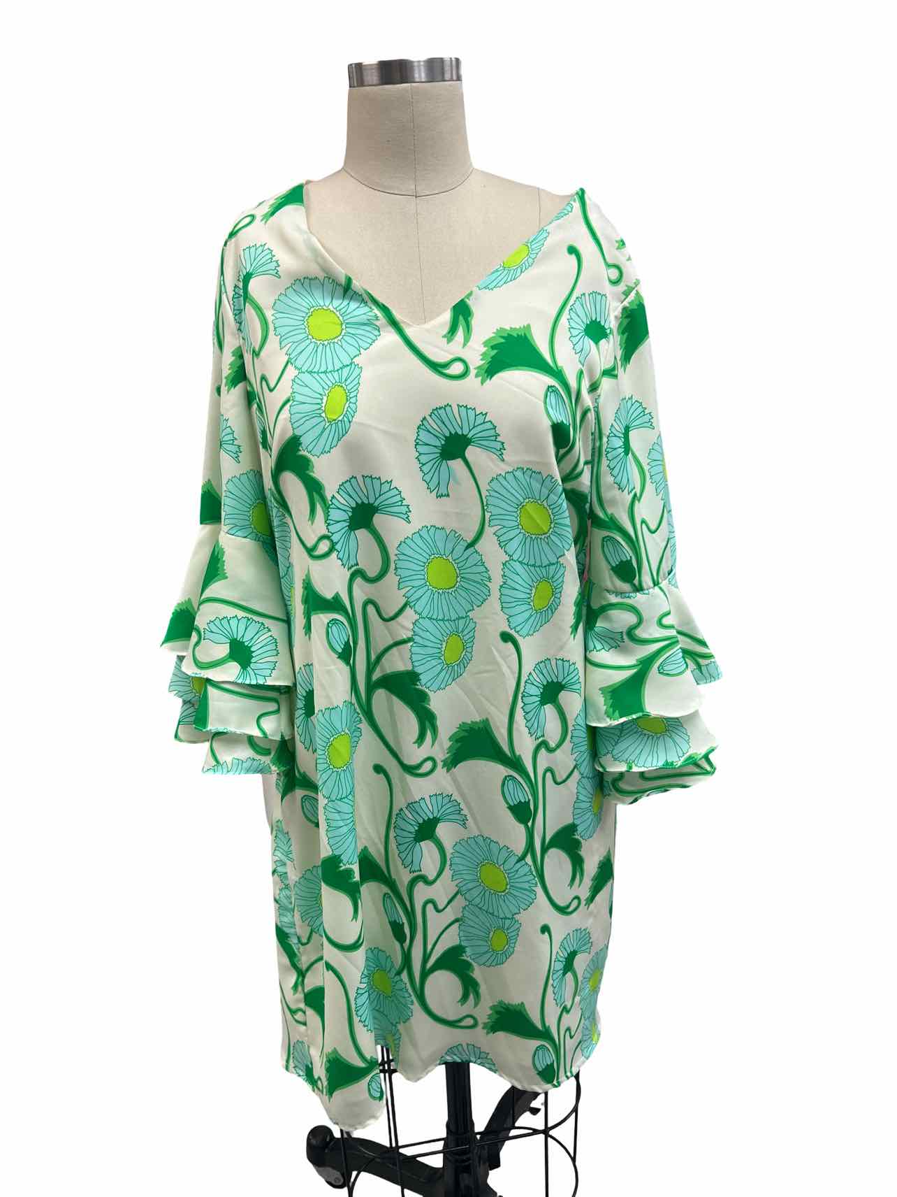 JULIE BROWN NEW! GREEN FLORAL DRESS SIZE: 8 – WEARHOUSE CONSIGNMENT
