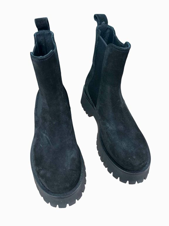 M.GEMI THE CLARA ITALIAN SUEDE LUG SOLE CHELSEA SIZE: 38.5