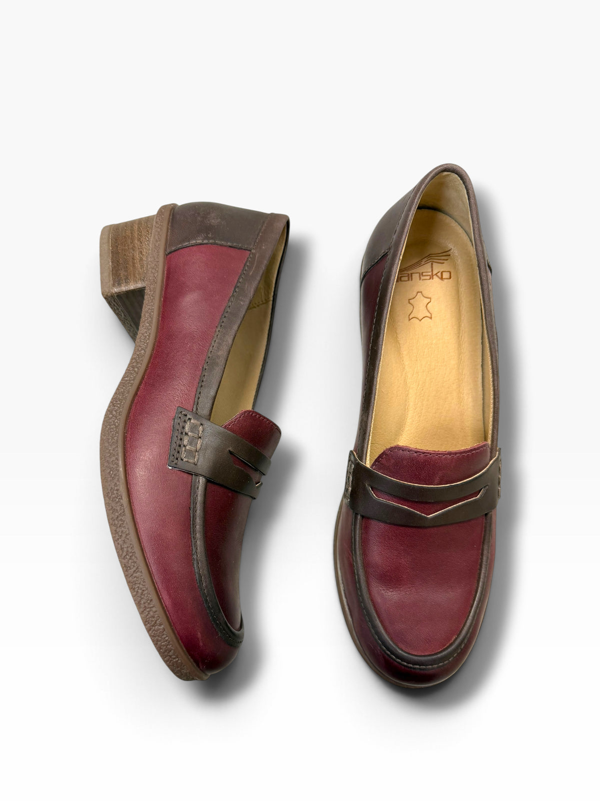 NIB  DANSKO DANICA WATERPROOF BURNISHED PLUM CHOCOLATE HEELED LOAFERS SIZE 39