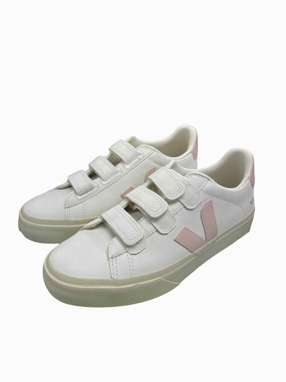 VEJA NWOB EXTRA WHITE PLATINE RECIFE LOGO SNEAKER SIZE: 7