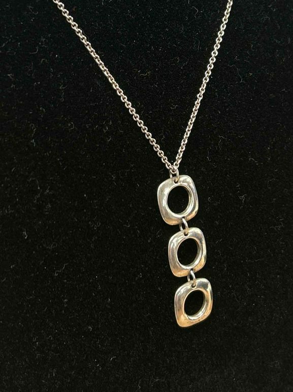 TIFFANY & CO TRIPLE SQUARE CUSHION LINK PENDANT NECKLACE