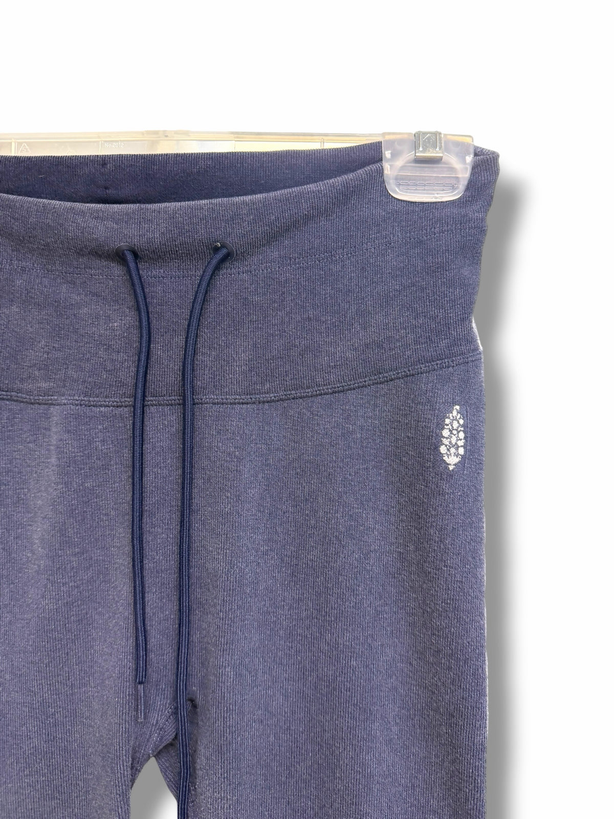 FP MOVEMENT GO TO RIBBED NAVY BLUE LEGGINGS SIZE MEDIUM