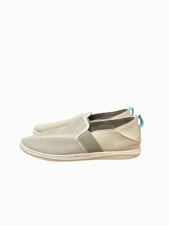 OLUKAI HALE'IWA SLIP ON TAUPE 10