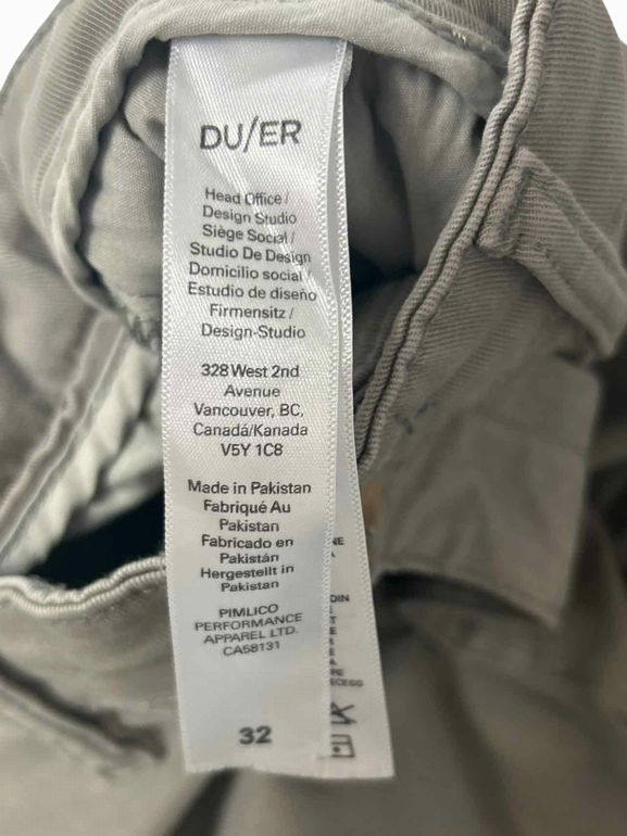 DUER RELAXED FIT SHORTS SIZE: 32