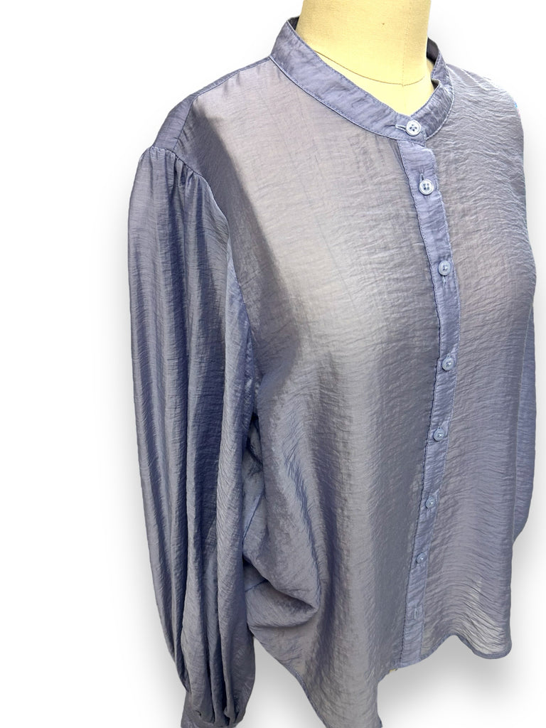 NWT ANTHROPOLOGIE LILAC BALLOON SLEEVE BUTTON UP SIZE MEDIUM