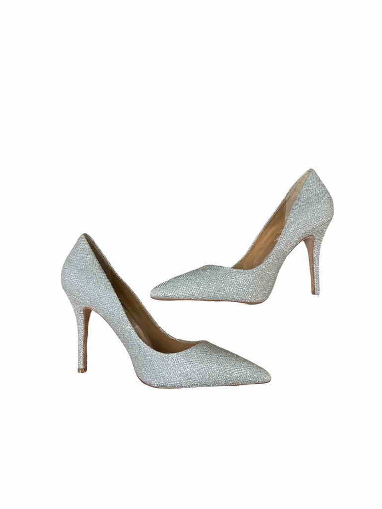 BADGLEY MISCHKA POINT TOE SHIMMER PUMP 8.5