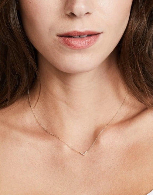EFC  EMILY FAITH COLLECTION 14K MINI DIAMOND CHEVRON V PENDANT