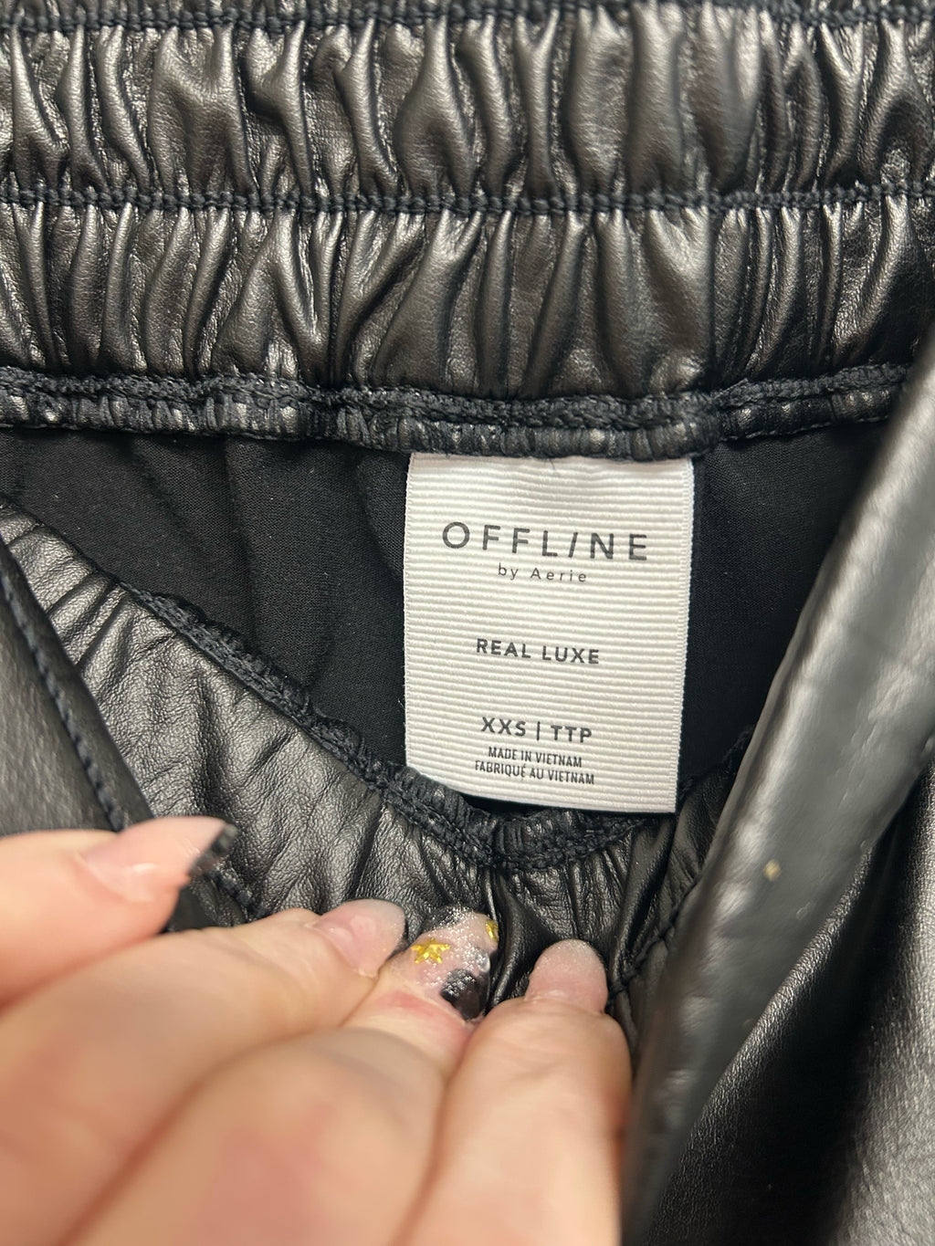 OFFLINE AERIE LUXE WIDE LEG VEGAN LEATHER BLACK PANTS SIZE XXSMALL - WEARHOUSE  CONSIGNMENT