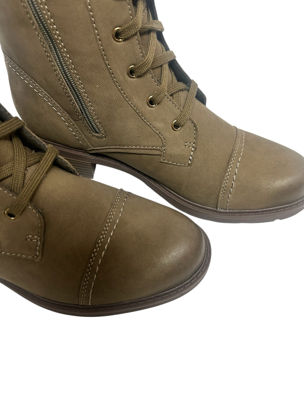 CLARKS NIB HEARTH MAYE LACE UP BOOT TAN BROWN SIZE US 11