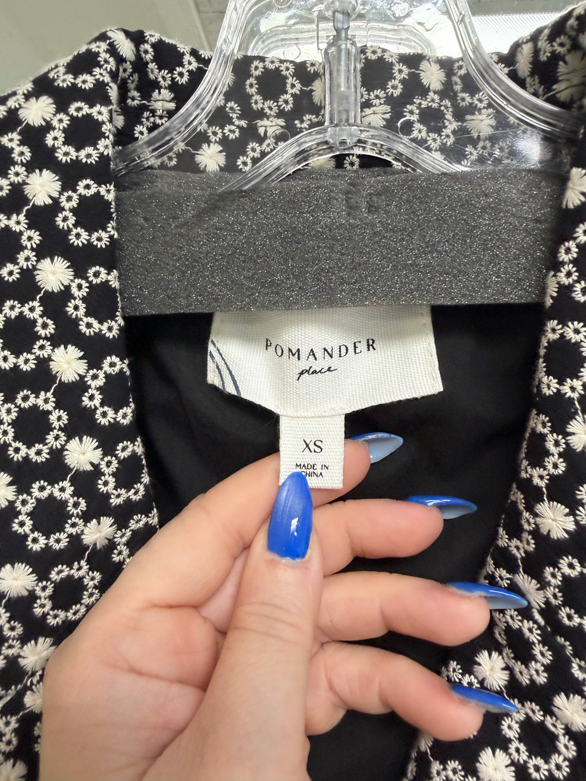 TUCKERNUCK POMANDER PLACE NOELLE EMBROIDERED BLACK WHITE TANK SHIRT DRESS  XS