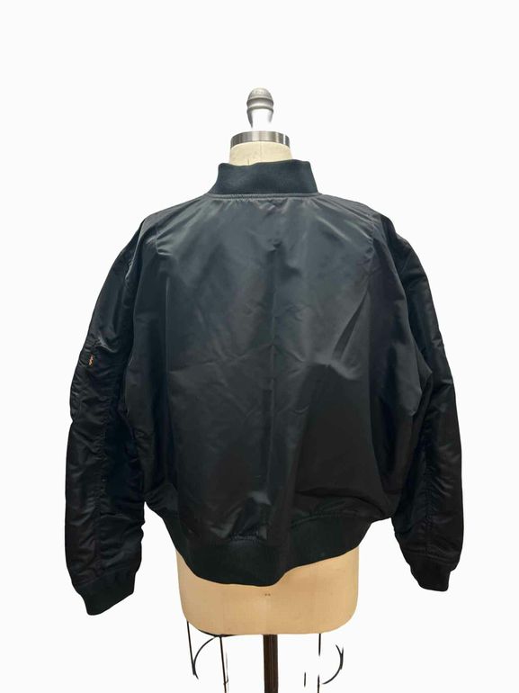 ALPHA INDUSTRIES ALPHA INDUSTRIES FLIGHT JACKET SIZE: XL