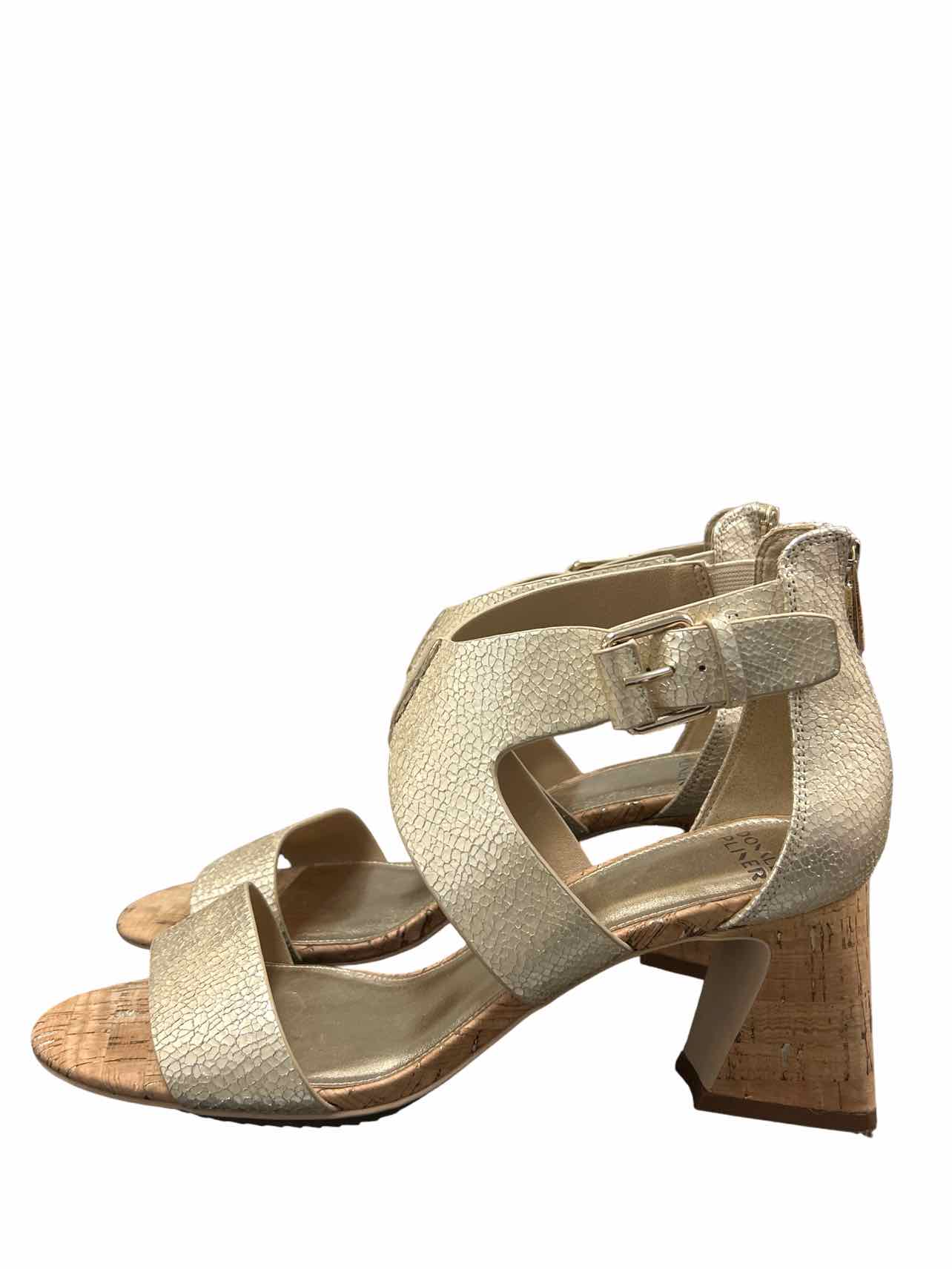 DONALD PLINER HELEN STRAP OPEN TOE BLOCK CORK HEEL SIZE: 10