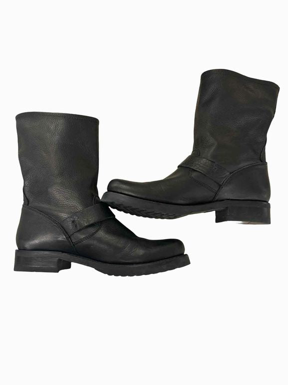 FRYE VERONICA SHORT PULL ON BOOT SIZE: 7.5
