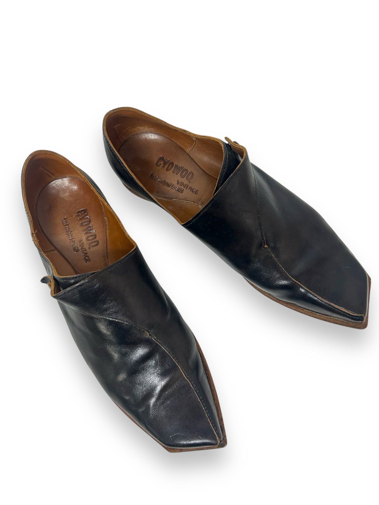 CYDWOQ BLACK LEATHER POINTED TOE LOAFER  FOCAL SHOES