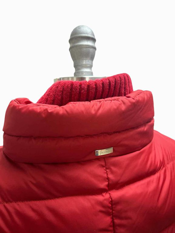 HERNO RED POLYTECH DOWN PUFFER COAT SIZE: XS