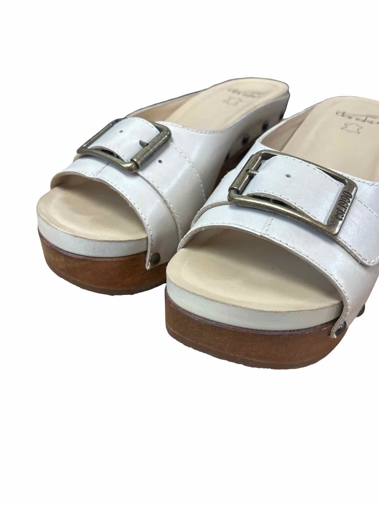 DANSKOADELINE BONE CALF PLATFORM SANDAL SIZE: 40