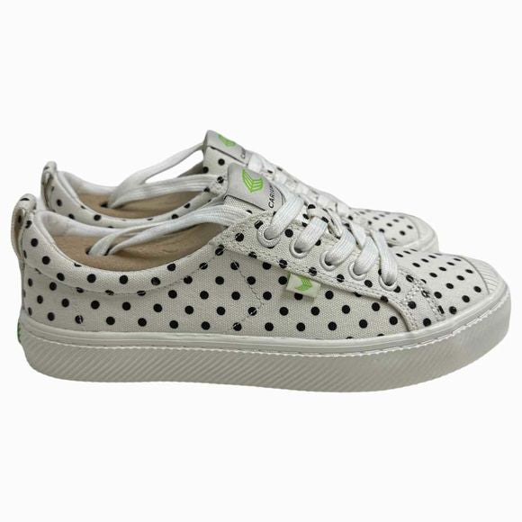 CARIUMA NWOB! OCA LOW CANVAS WHITE/BLACK SNEAKER SIZE 8