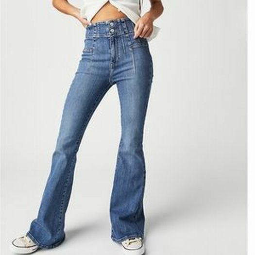 WE THE FREE NWT! JAYDE FLARE JEANS IN SUNBURST BLUE SIZE 29