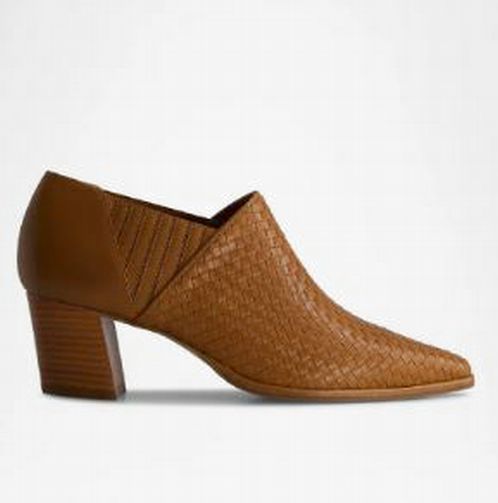 BERNARDO WOVEN LEATHER ANKLE BOOTIE BLOCK HEEL SIZE: 9