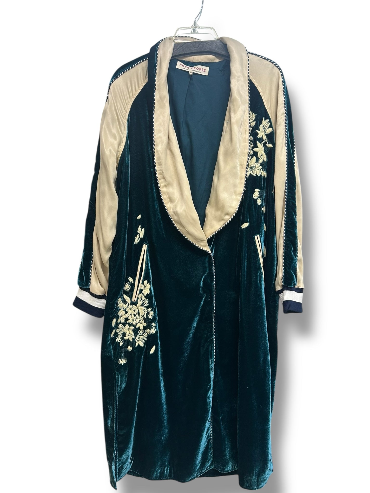 FREE PEOPLE SUNDOWN VELVET EMBROIDERED TEAL DUSTER KIMONO SIZE XS - WEARHOUSE  CONSIGNMENT