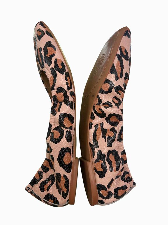 VINCE CAMUTO LEOPARD PRINT BRINDIN LOAFER SIZE: 10