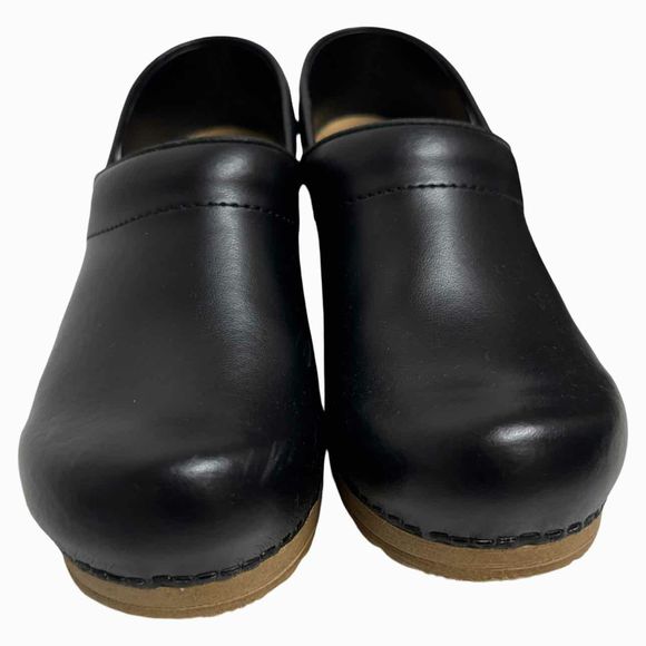 SANITA BLACK/TAN PRO PU CLOG SIZE 38