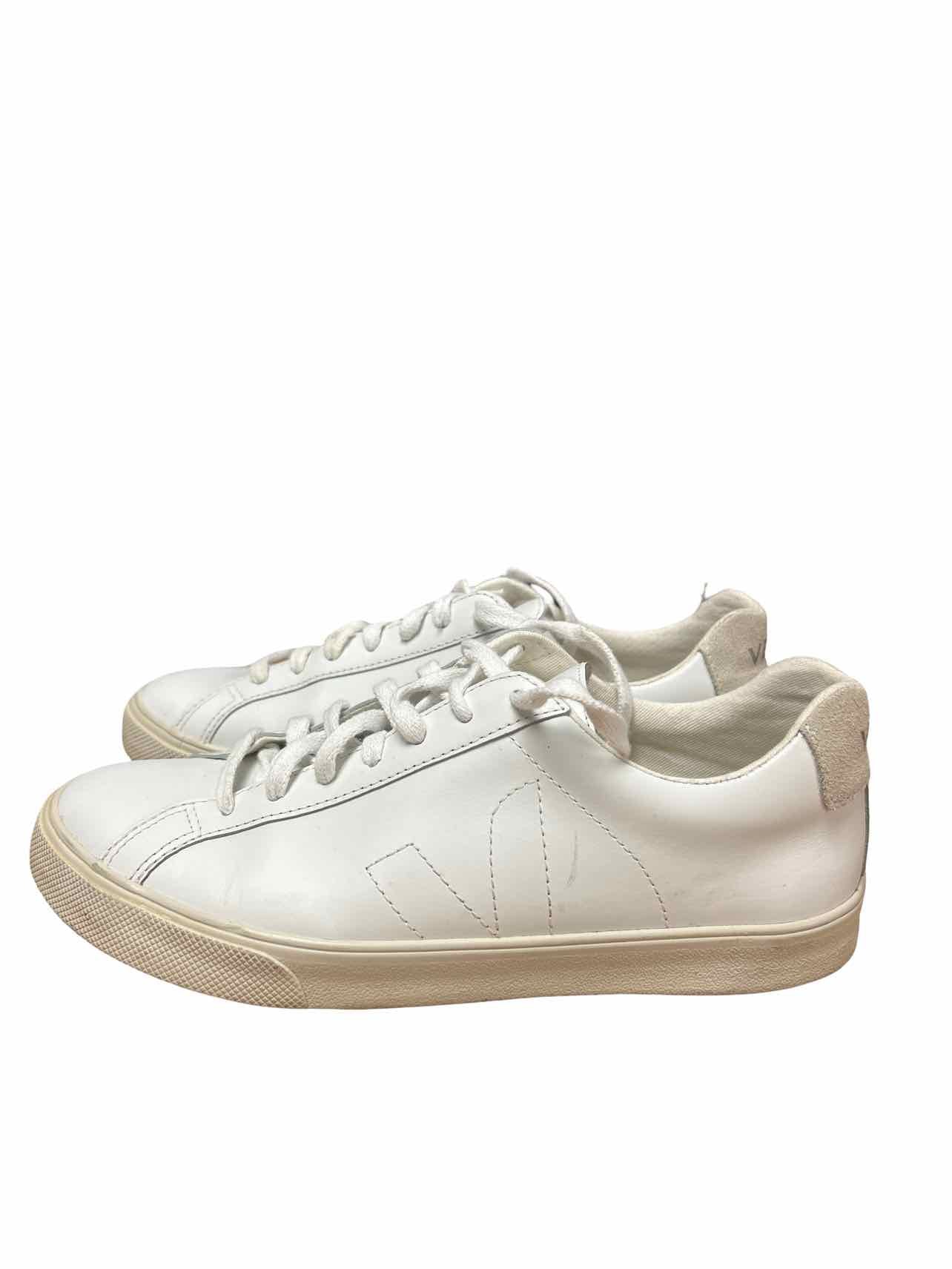 VEJA ESPLAR LEATHER LOGO SNEAKERS SIZE: 8