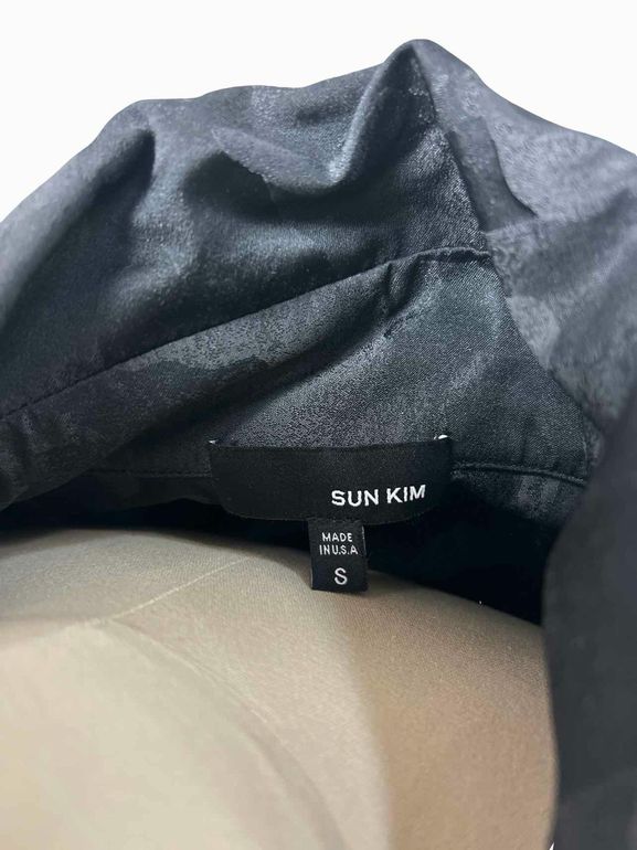 SUN KIM PARACHUTE COAT ONE BUTTON SIZE: S