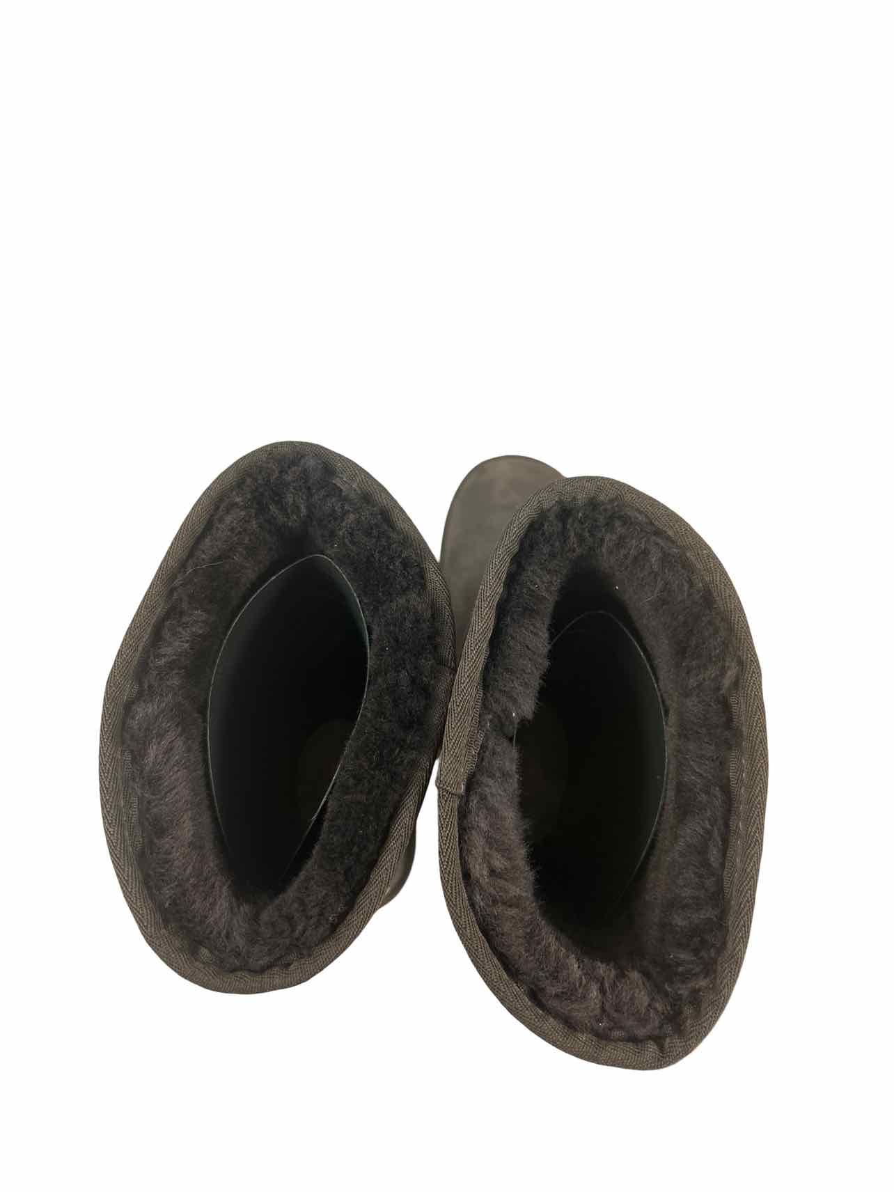 UGG NWB CLASSIC TALL SUEDE SHEEPSKIN SIZE: 6 - WEARHOUSE  CONSIGNMENT