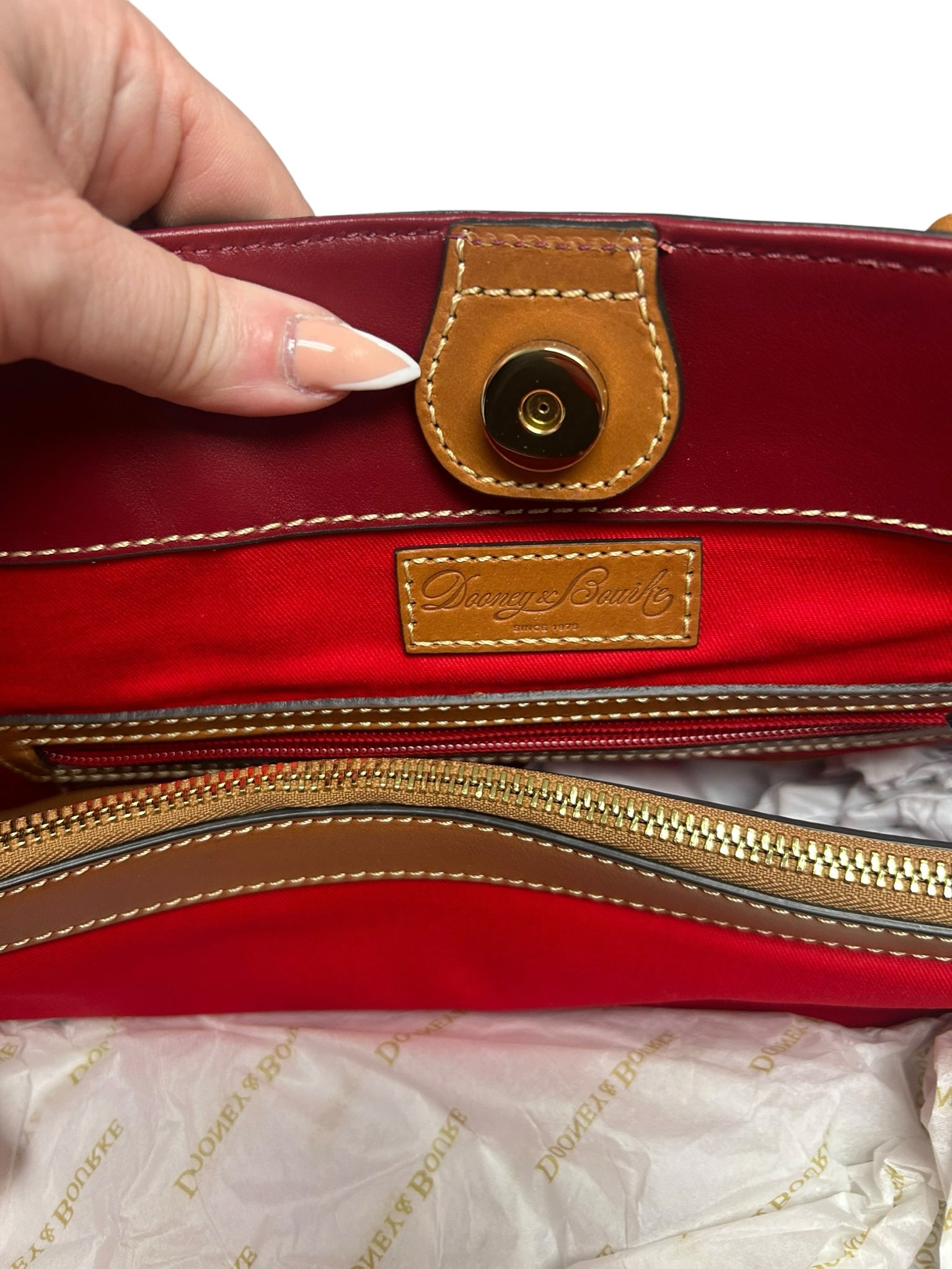 NWT DOONEY AND BOURKE WEXFORD LEATHER TAMMY LARGE TOTE IN MULBERRY
