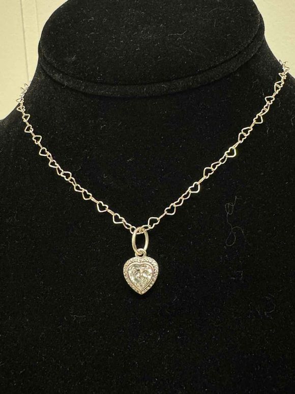 PANDORA LINKED HEARTS COLLIER SILVER NECKLACE WITH HEART PENDANT