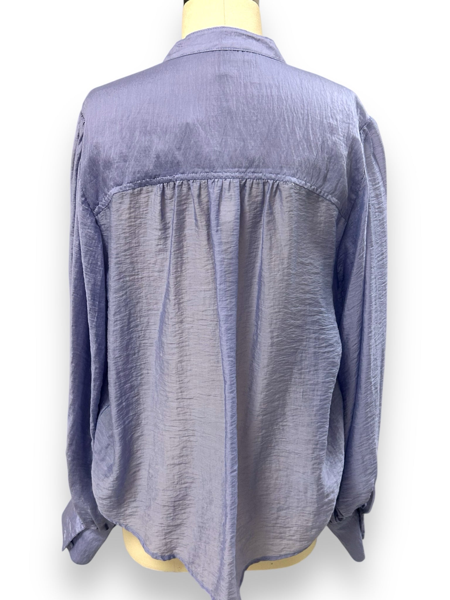 NWT ANTHROPOLOGIE LILAC BALLOON SLEEVE BUTTON UP SIZE MEDIUM