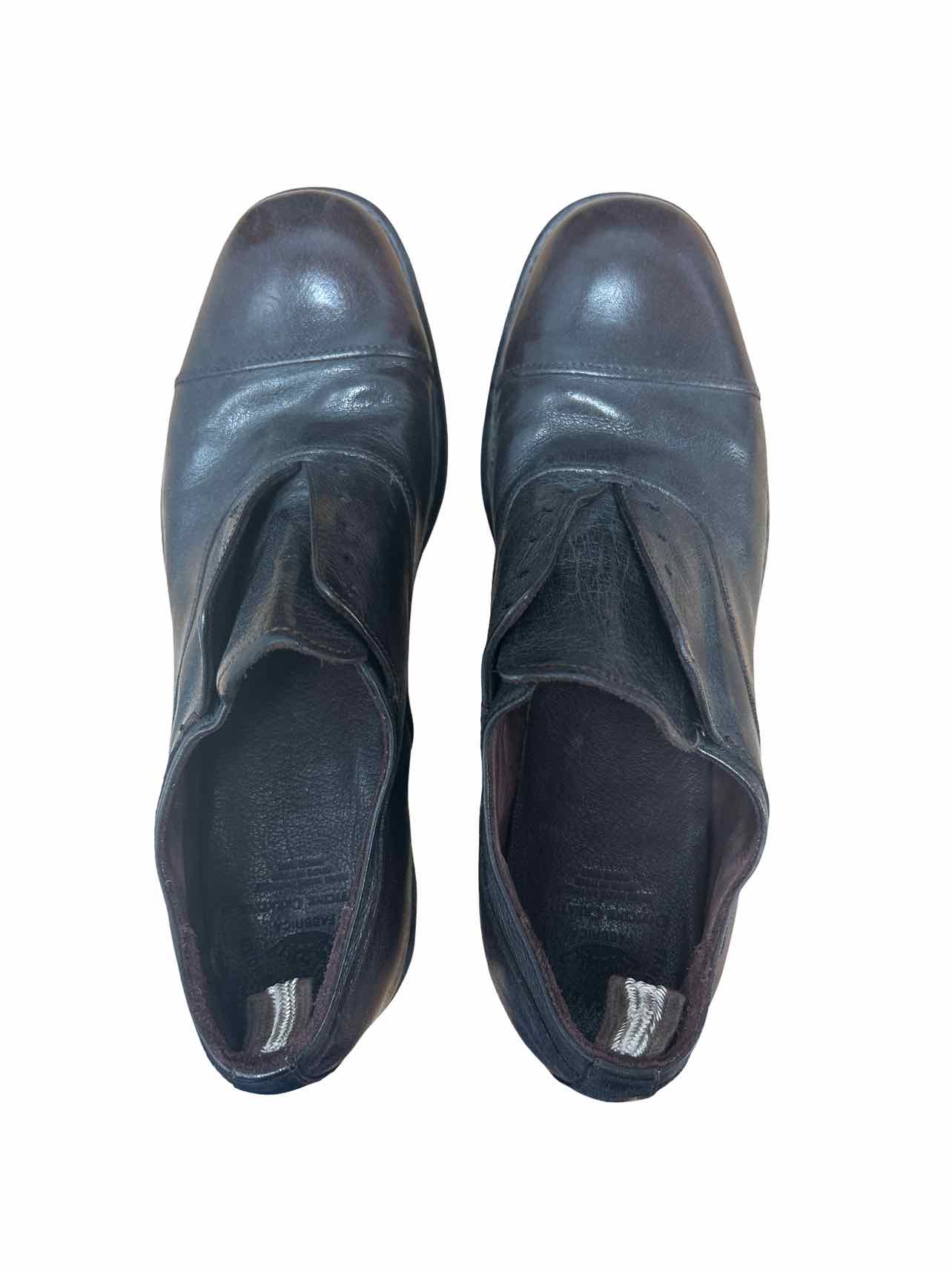 OFFICINE CREATIVE SLIP ON CAP TOE OXFORD SIZE: 38