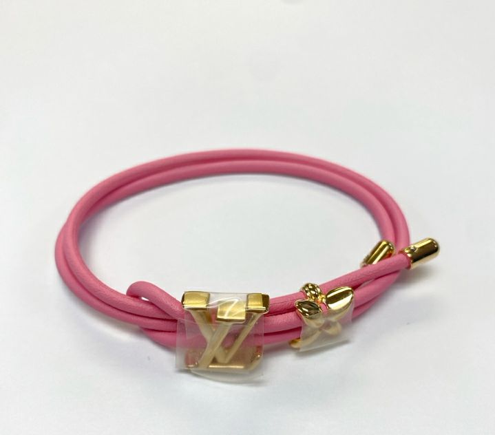 LOUIS VUITTON NEW IN BOX LV BLOOM BRACELET IN VALENTINE PINK