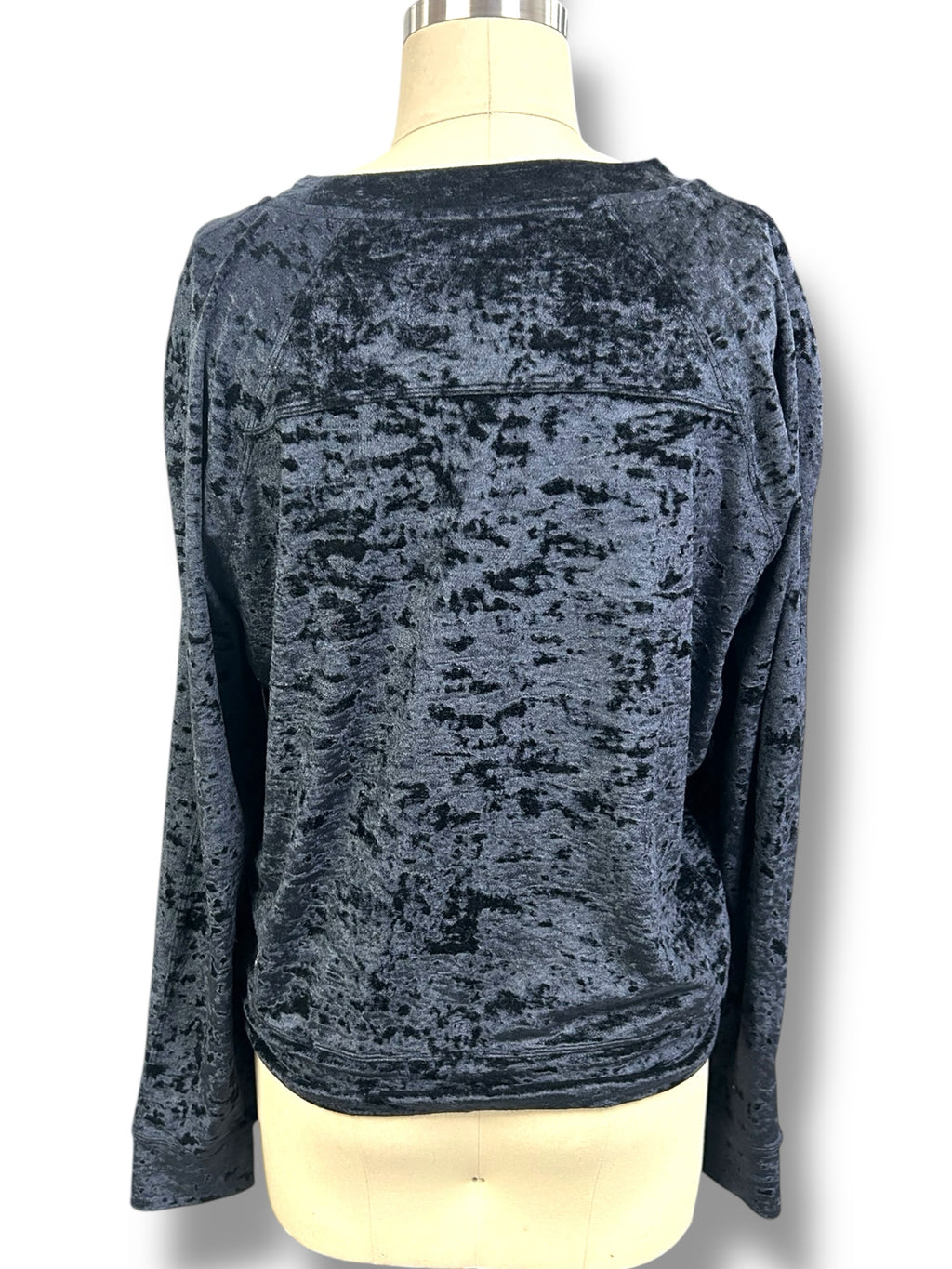 LULULEMON WARM DOWN CREWNECK CRUSHED VELVET LONG SLEEVE BLACK SIZE 10