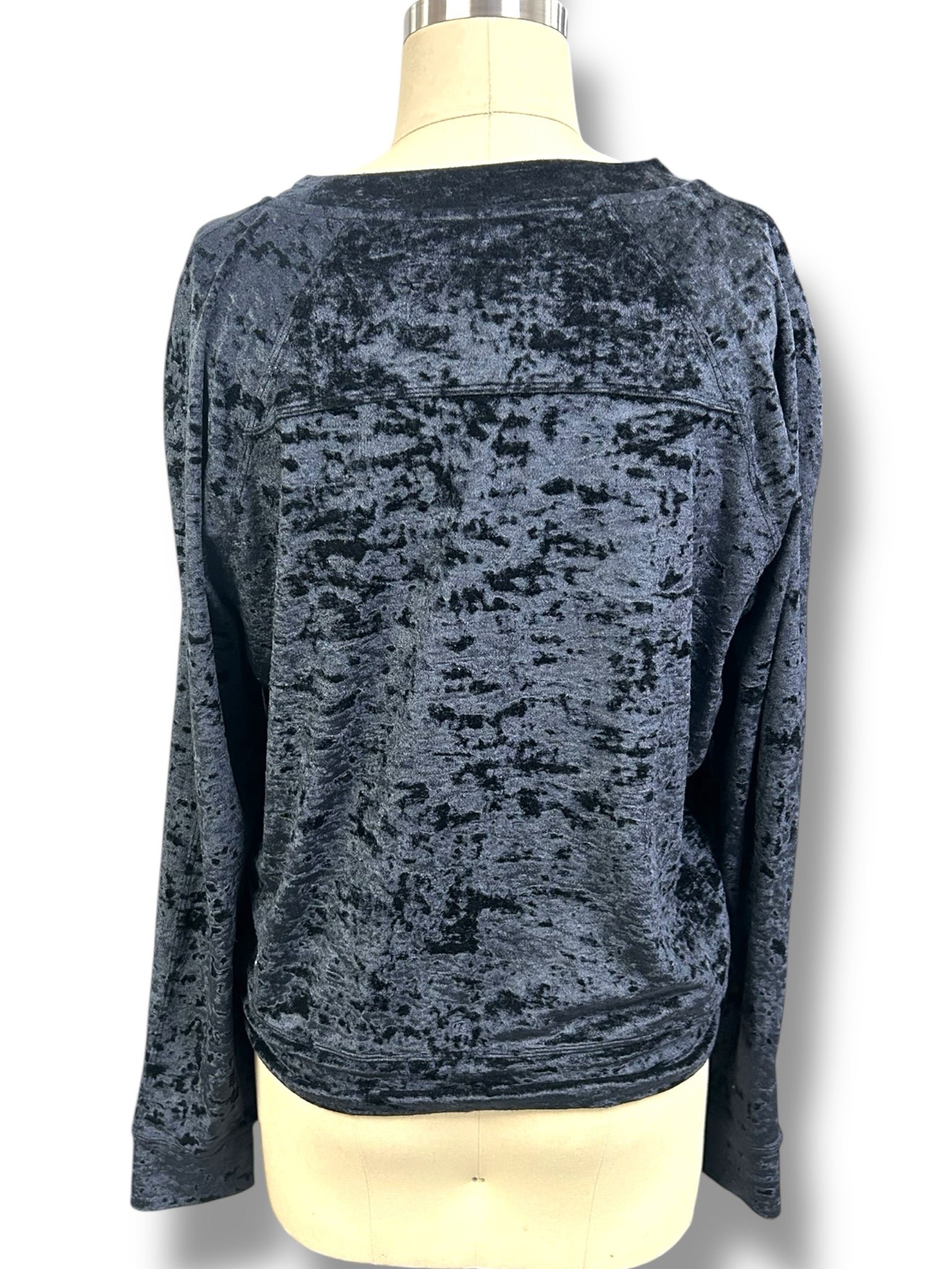 LULULEMON WARM DOWN CREWNECK CRUSHED VELVET LONG SLEEVE BLACK SIZE 10