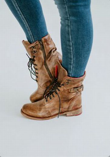 BED STU RUSTIC ANNE LACE UP BOOT SIZE: 10